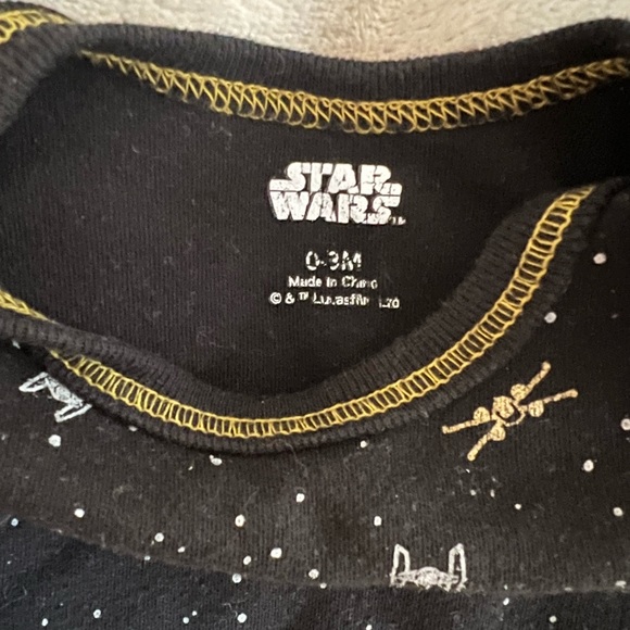 Star Wars themed 0-3 month onesies - Picture 2 of 2